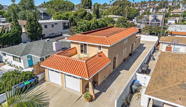 Newly Remodeled 2 Bedroom Near the Beach