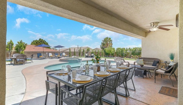NEWLY Renovated! Beautiful 4 Bedroom House! BIG Backyard! POOL/SPA !
