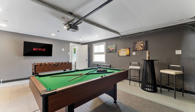 NEWLY RENOVATED! 5 mins away from Disneyland! Modern and Comfort Dream Home!