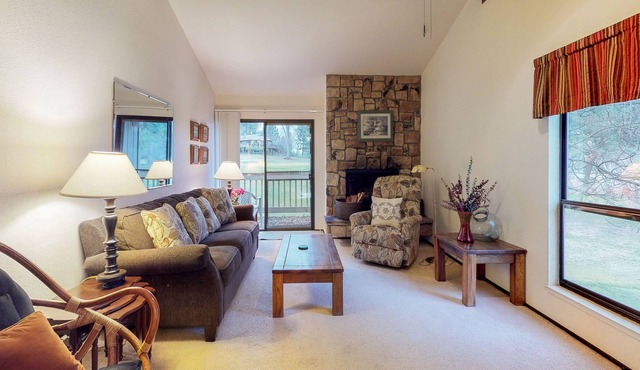 Newly renovated condo with pool - near beach, dogs welcome