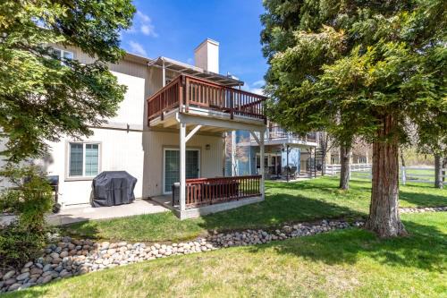 Northshore Lakeview Getaway