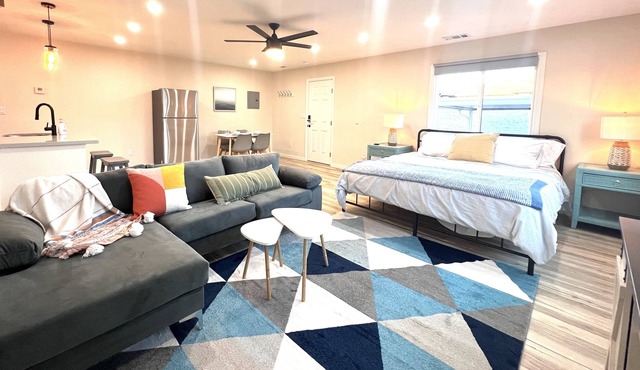 Oasis Away from Home - Newly remodeled & 5 Min to Downtown