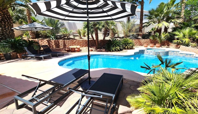 Oasis paradise near The Strip