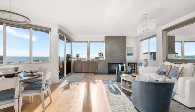 Ocean View Home | Walk to Beach & Downtown MB