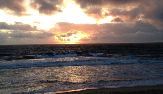 OCEANFRONT Condo minutes from Coronado in Imperial Beach