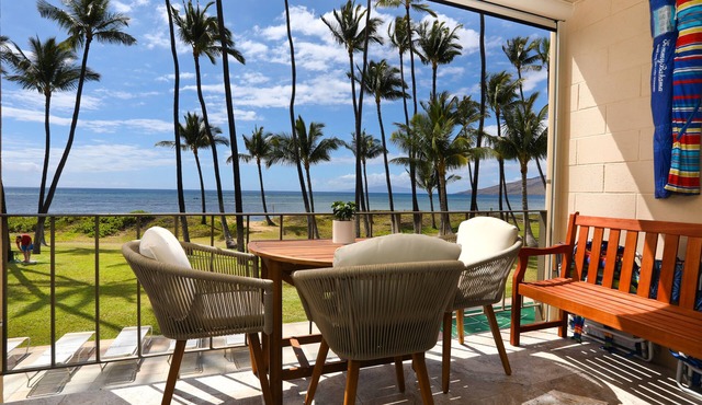 Oceanfront, Exceptionally Remodeled, Split A/C, King bed, OH the sunsets in Kihei