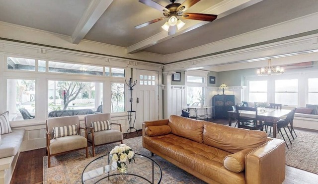 Old Yacht Club Inn All-Suite Getaway - 1 Block to East Beach, Walk Everywhere