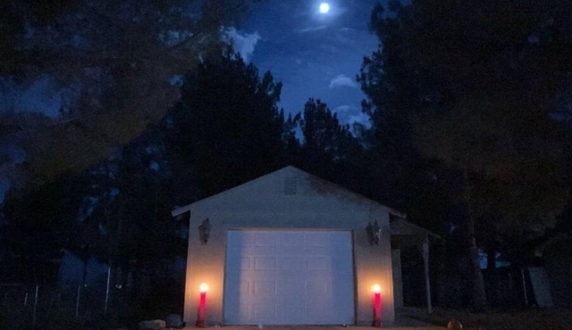 Pahrump Desert Oasis, 1 Hour from Las Vegas! Truck & Trailer Parking