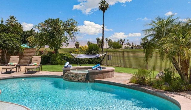 Palm Springs Pool and Golf Oasis - Stunning Views & Private Pool in Palm Springs