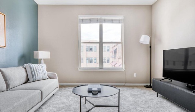 Pasadena 1br w gym pool nr Colorado Ave LAX-858