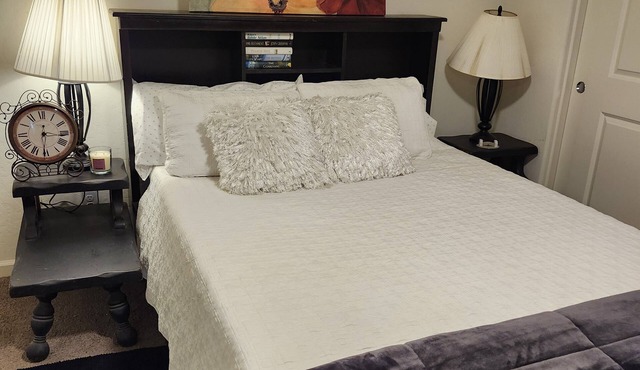 PASSAGE TO YOSEMITE - NEW SPACIOUS APARTMENT- PET FRIENDLY