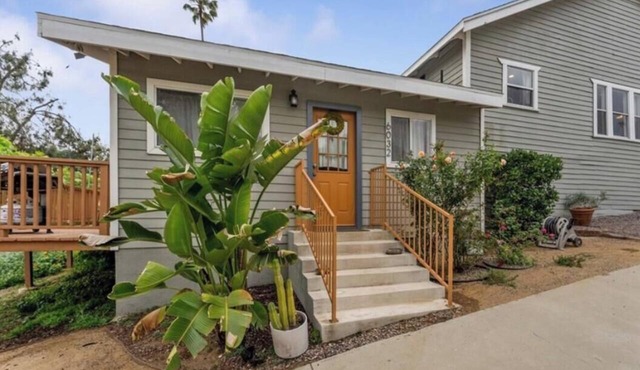 Perfect 1-bedroom house with AC in charming Los Angeles