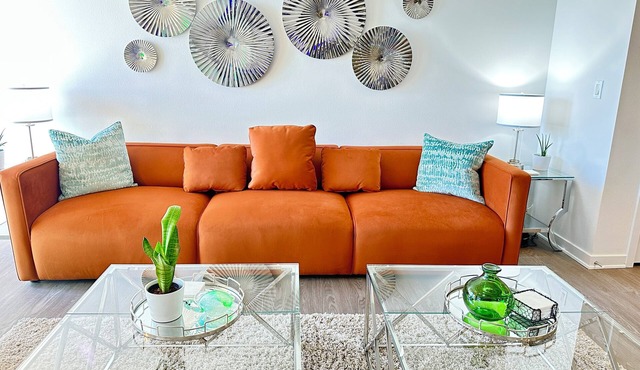 Perfect 2-bedroom apartment with AC 2BD/2BA King beds in enchanting Santa Monica