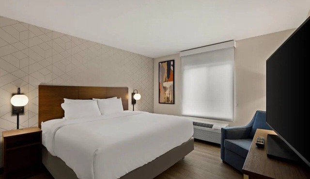 Pet-Friendly King Suite | French Valley Airport - 5.3 miles | Free Parking