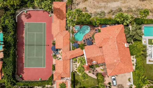 Pet-friendly luxury estate in The Mesa, 360-views in South Palm Springs