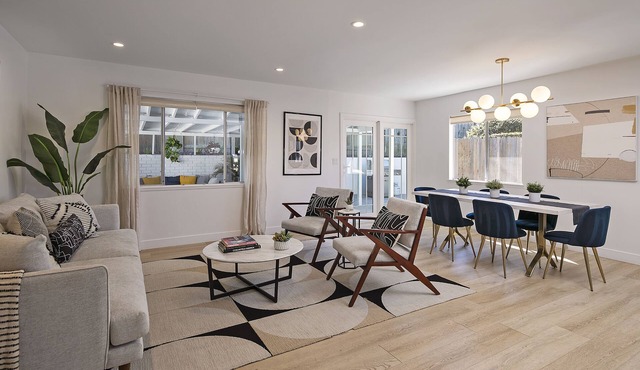 Pet & Kid-Friendly Beach Retreat Near Town +EVC , Fire Pit , Beach & Baby Gear!