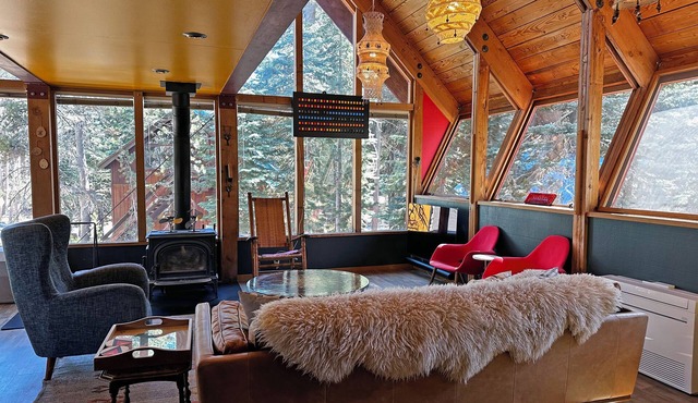 Pikas Perch: Luxury Summit Cabin
