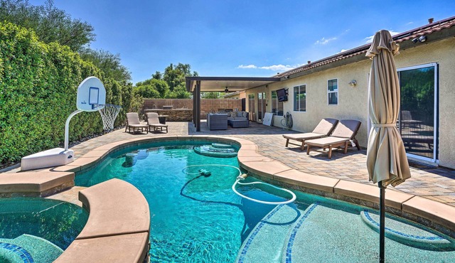 Pool & Game Room: Pet-Friendly Indio Retreat
