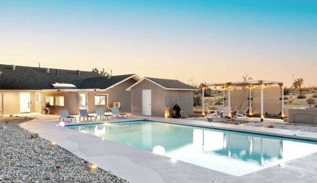 Pool, Sauna, Spa, 5 Acre, 5 Bedroom - Desert Oasis