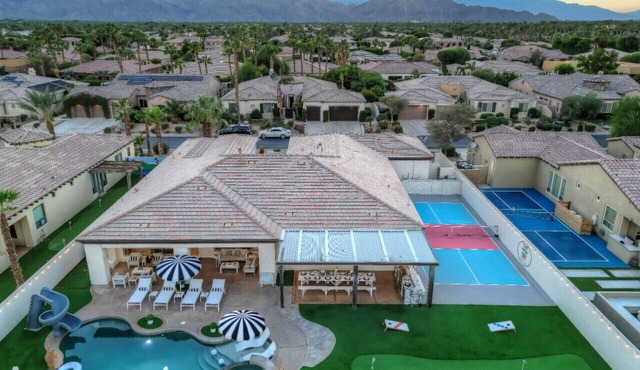 Pool w/Slide, Gym, Golf, Pickleball, Best Gameroom