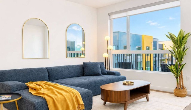 Premium Apt 10 Min to Disneyland | Pool & Gym