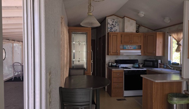 Private Garden home in Pahrump with AC, WiFi, washer/dryer near Death Valley in Pahrump