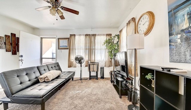 Private Getaway Near Disneyland & Long Beach!