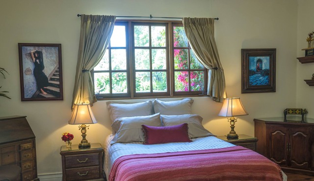 Private Zen Room in Elegant Tuscan Estate