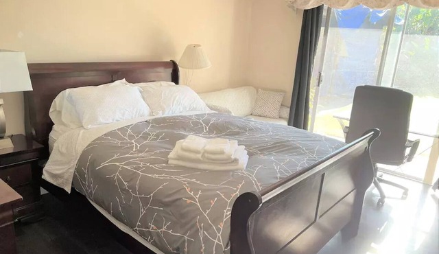 Queen suite at Azusa hills