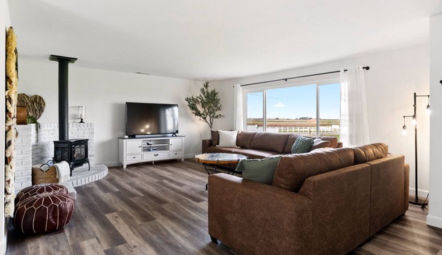 Rancho Vino-Entire house with 2 Master bedrooms and 2 additional bedrooms