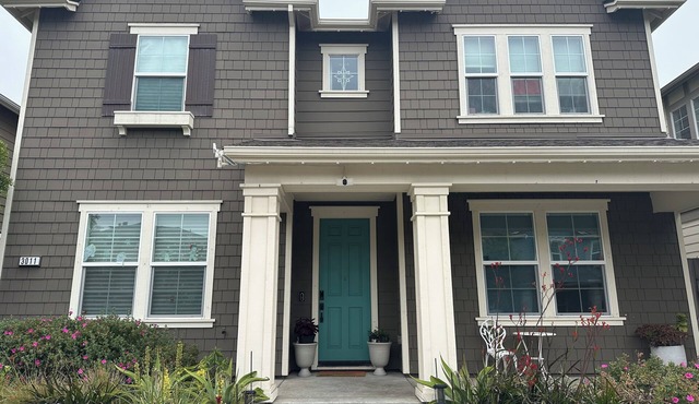 Relaxing 1-bedroom, 1-bathroom Studio in Marina near Monterey Car Week events!