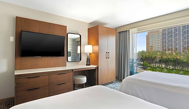 Relaxing Anaheim Suites with Pool - 3 Units Perfect for Families & Explorers