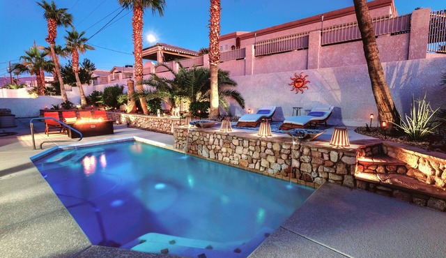 Relaxing Private Pool Home with Boat Parking. Close to Launch Ramp