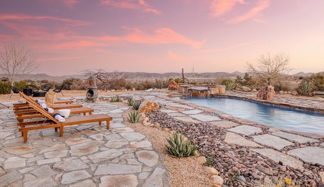Rhythm by AvantStay | Stunning Home w/ Pool, Hot Tub & Sweeping Views