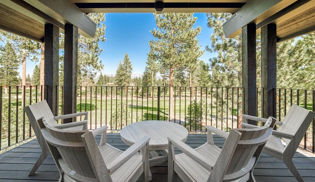 Rising Sun Retreat at Schaffer's Mill by Tahoe Getaways – 5BR Pet-Friendly Luxury w/A/C & Golf