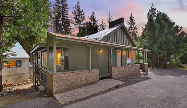 Rivers Resort Cabin #1 "Millport"