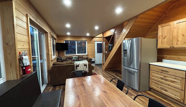 Riverside Cabin - Modern Cabin with Incredible Kenai River Views in Cooper Landing