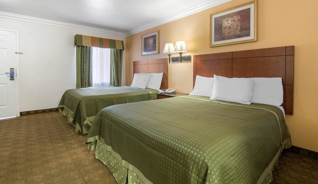 Rodeway Inn Adelanto US 395
