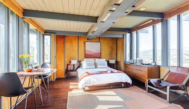 Romantic Mtn Studio - Pool, Sauna, Views!