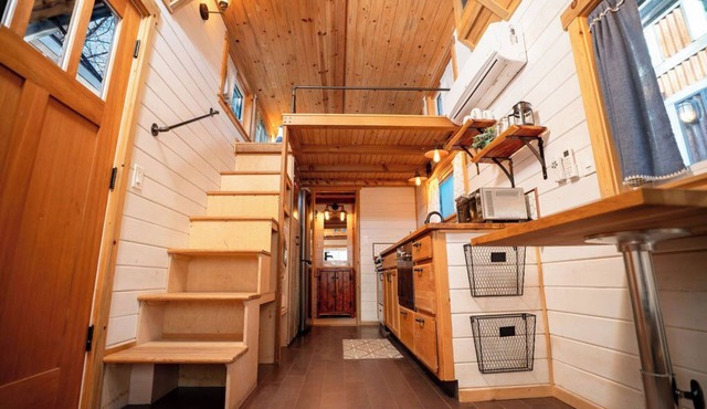 Romantic Tiny Retreat by the River – Open Sol Near Boulder & the Rockies in Lyons