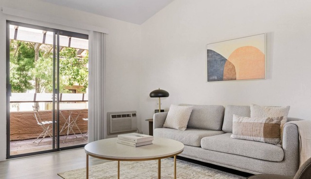 Roomy Mountain View 3BR w/ Pool & Gym, 5 mins to Target, by Blueground