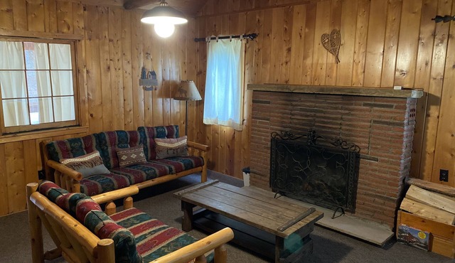 Rustic cabin in Lyons