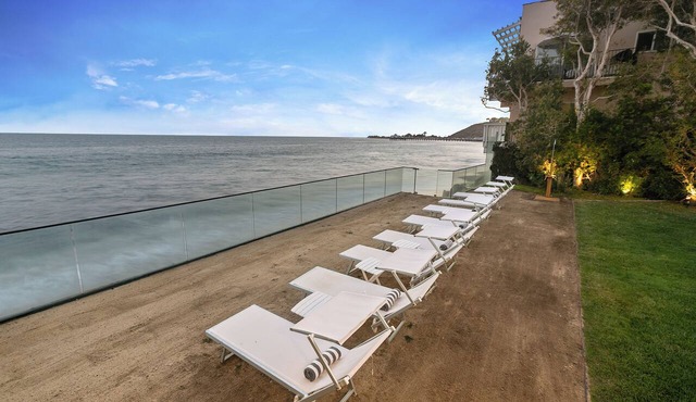 SA Beach by Stay Awhile Villas