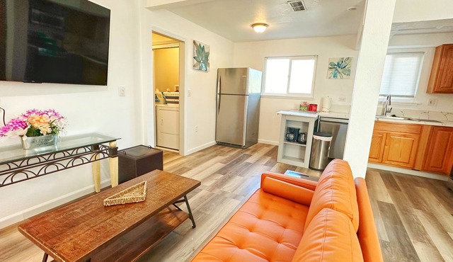 Sequoia Cozy Nest in fabulous Woodlake with WiFi, AC