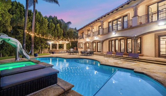 Serano Estate - Elegant Mediterranean Estate in the heart of Tarzana