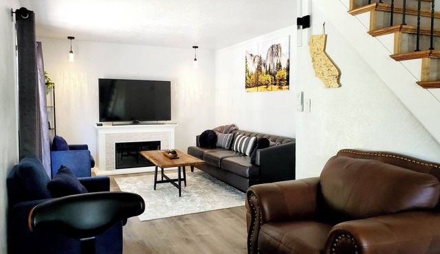 Serendipity Lodge @ Yosemite - BBQ/Kitchen/Wi-Fi/King Bed/Sleeps 8