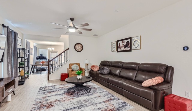 Serenity Haven: Charming 5 Bed with Moden Amenities in Georgetown