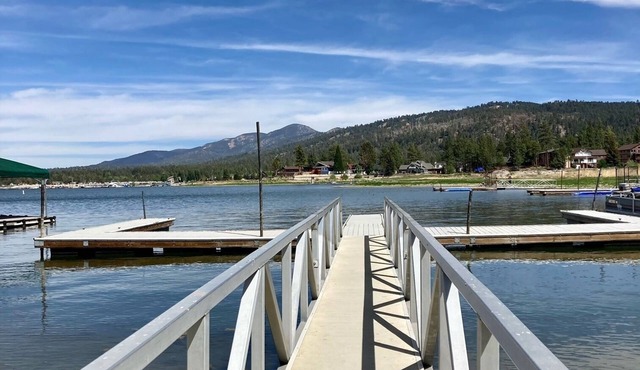 Shore Acres Lakefront Lodge by Big Bear Vacations