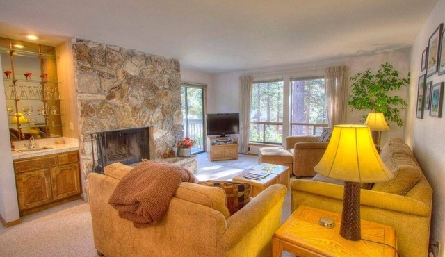 Ski Lake Lodge 3 Bedroom Home by RedAwning