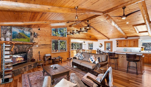 Sky Pine Retreat by Destination Big Bear: Log Cabin Home! Game Room! HOT TUB! EV Charger!
